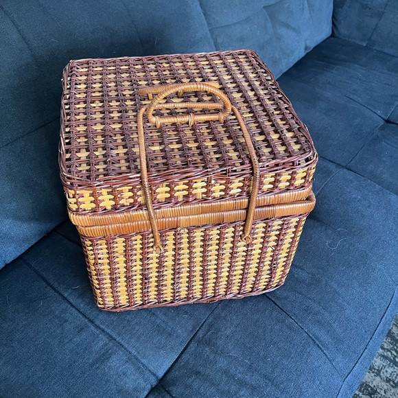 Picnic basket - Picture 2 of 2